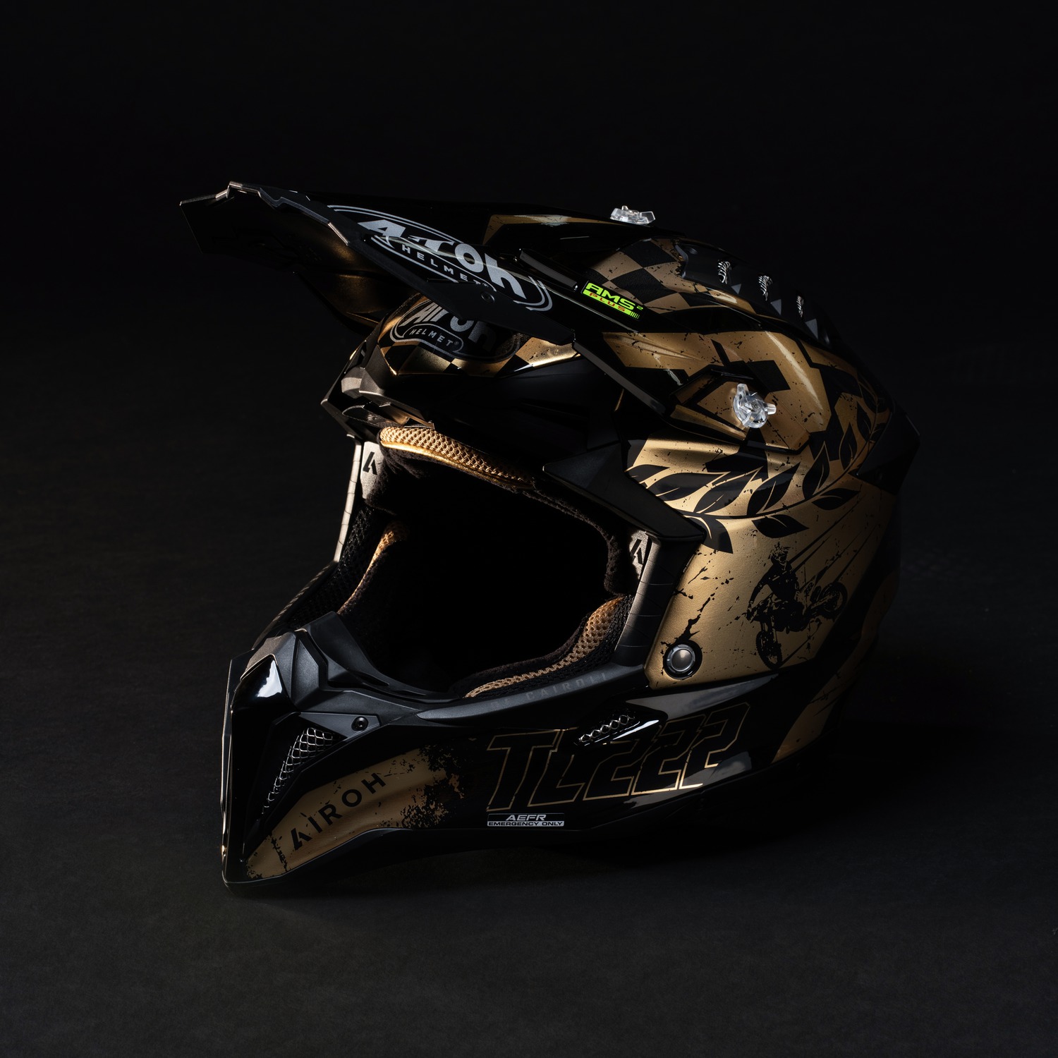 AVIATOR 3 TC222 limited edition helmet, Airoh (black-gold)