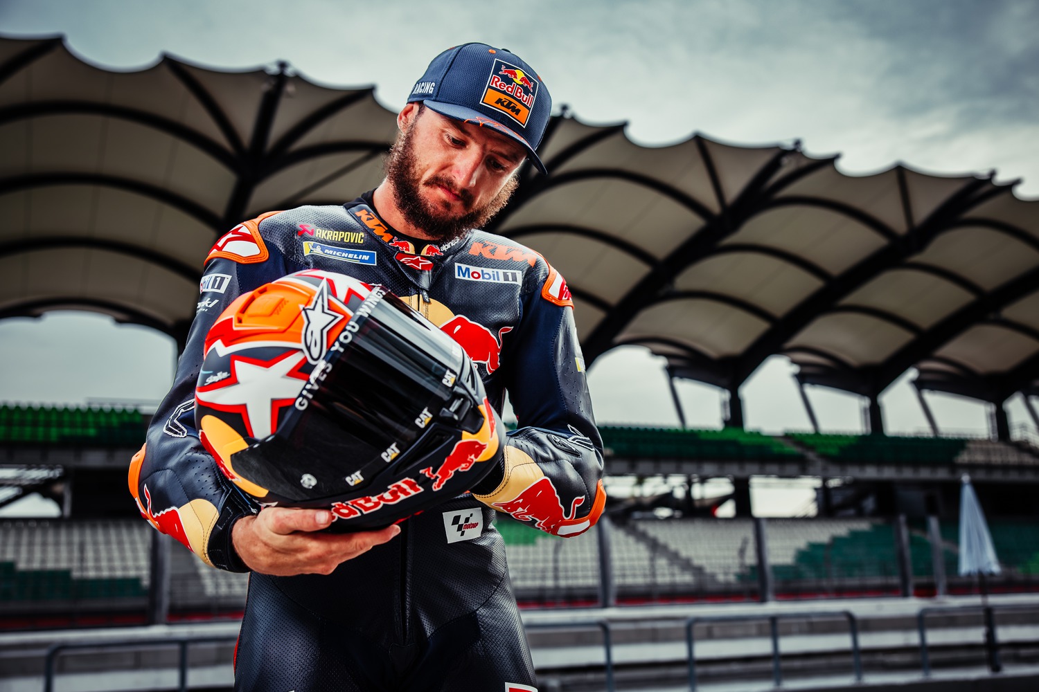 helmet SUPERTECH R10 ELEMENT, ALPINESTARS (carbon/red fluo/white) 2025